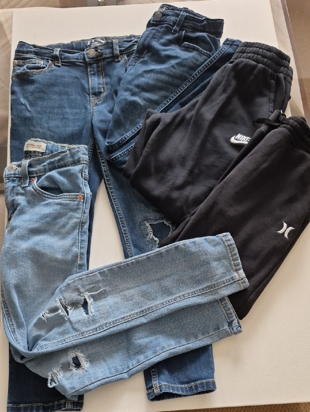 5 Items: Nike, Hurley, Cat&Jack, Levi Jeans & Sweatpants. Boys Size 10. Lot Of 5